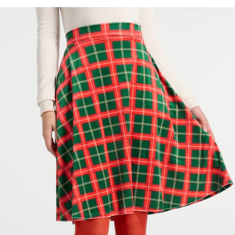 Let’s Circle Back velvet feel festive plaid circle skirt size M NWT